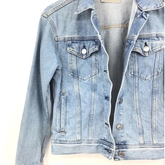 Everlane The Denim Jacket Light Wash - Picture 4 of 11